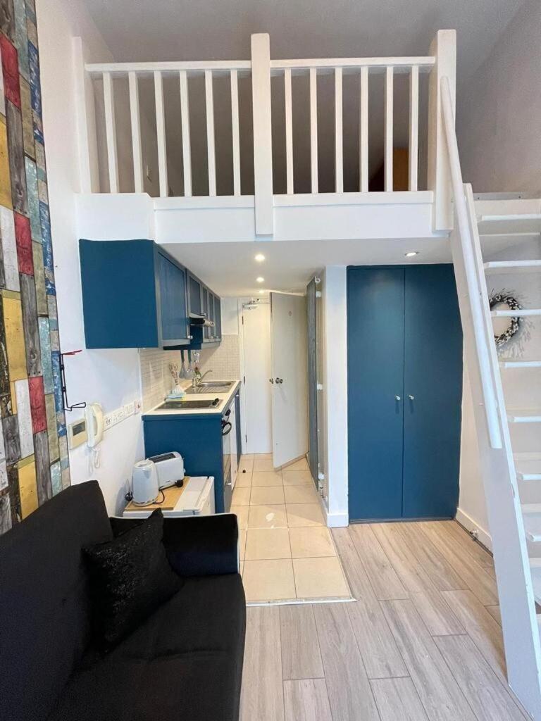 Portobello Road Artistic Studios 'Budget' Londres Quarto foto