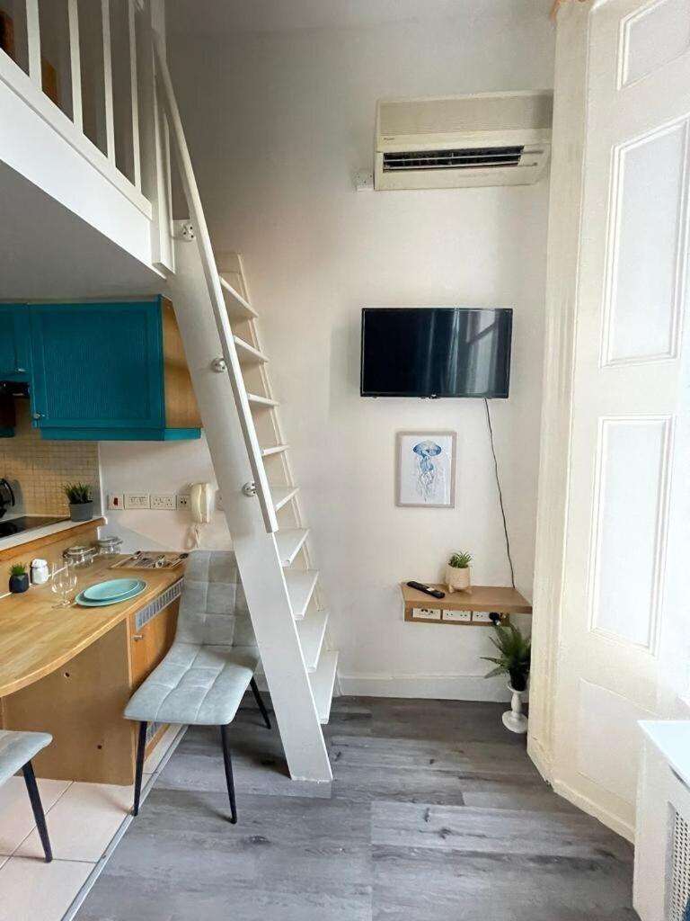 Portobello Road Artistic Studios 'Budget' Londres Quarto foto