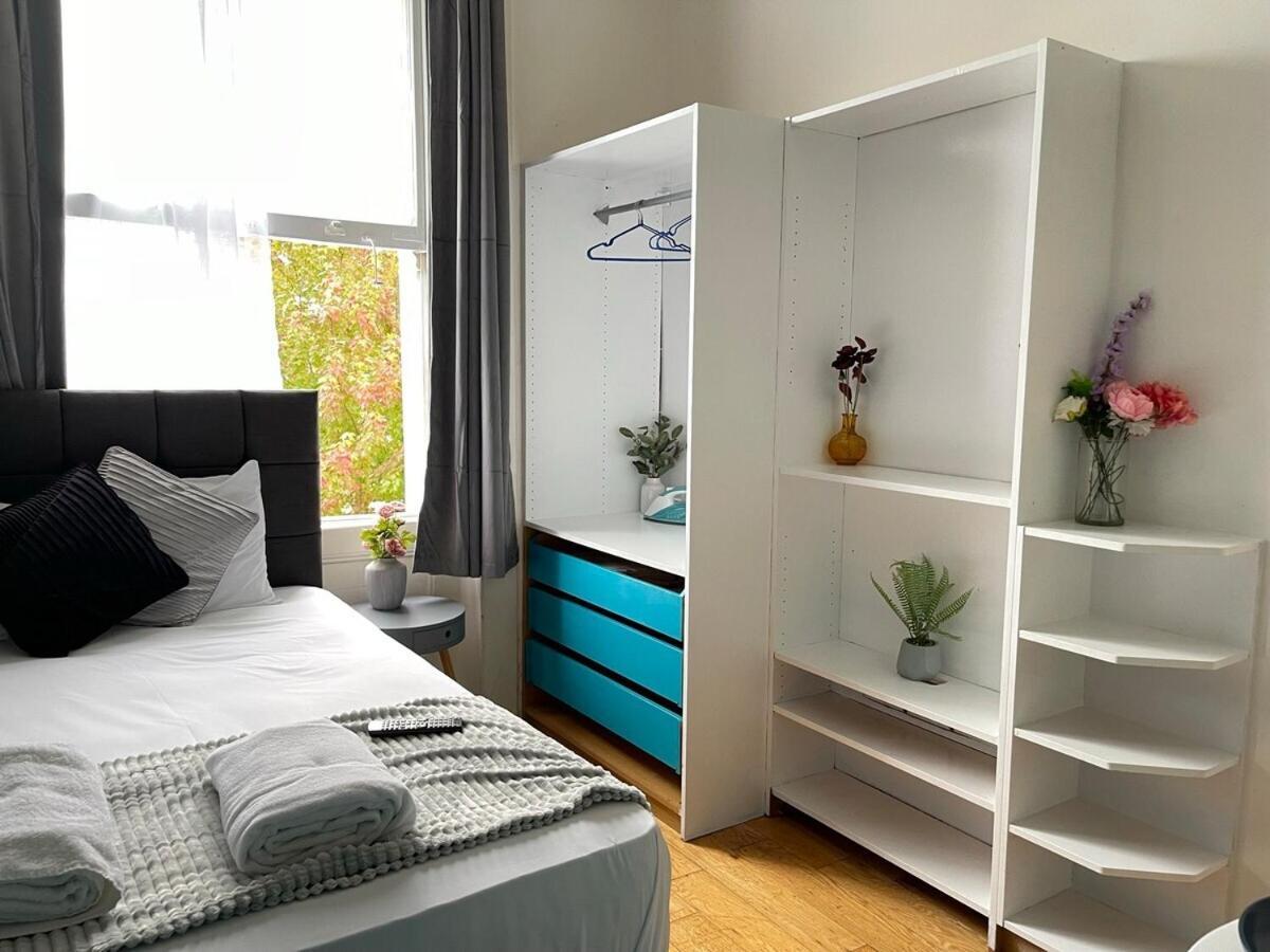 Portobello Road Artistic Studios 'Budget' Londres Quarto foto