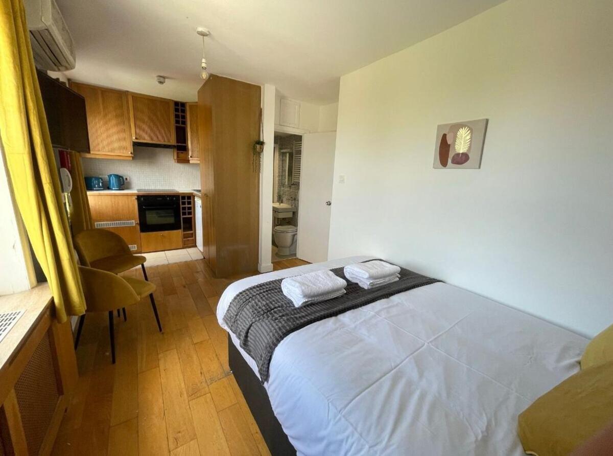 Portobello Road Artistic Studios 'Budget' Londres Quarto foto