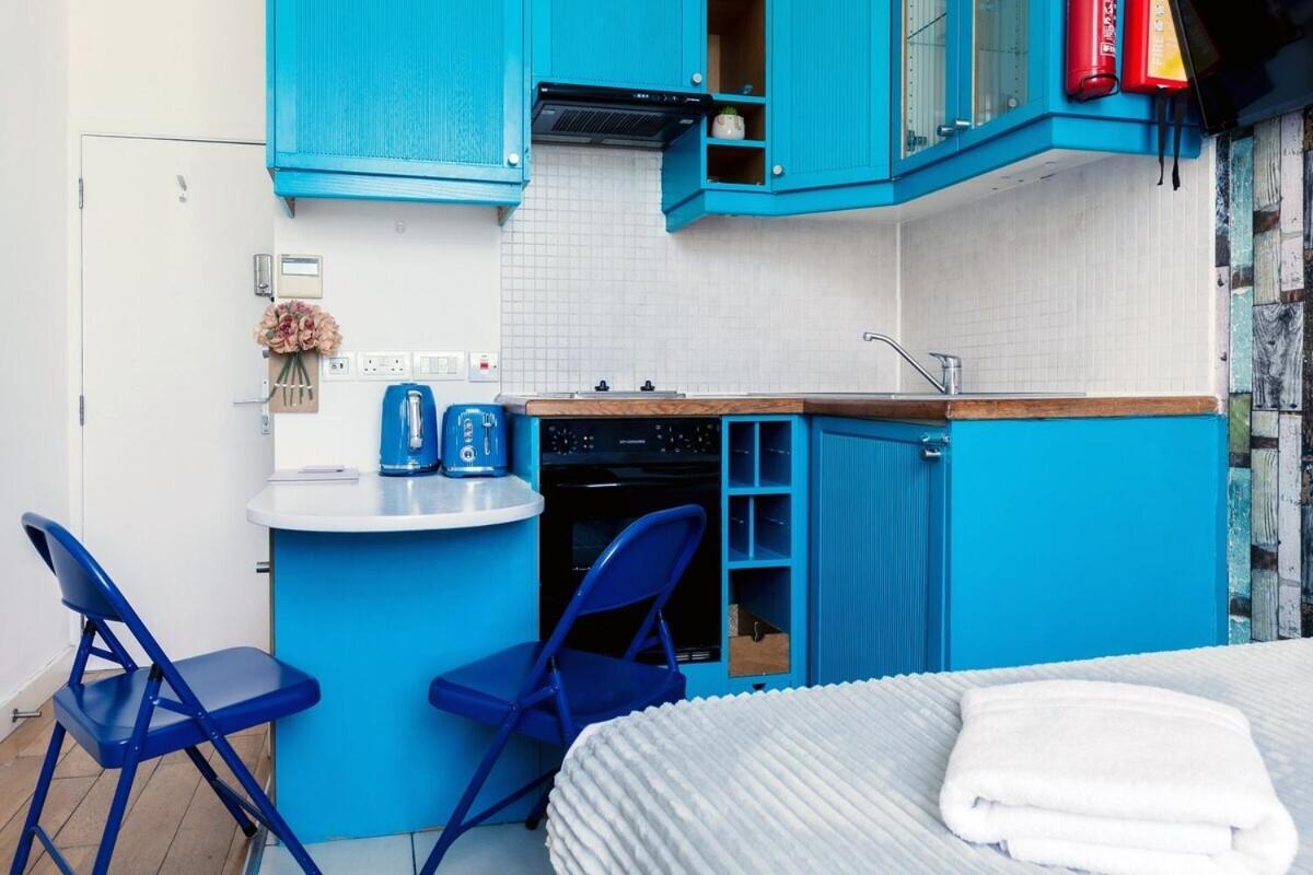 Portobello Road Artistic Studios 'Budget' Londres Quarto foto