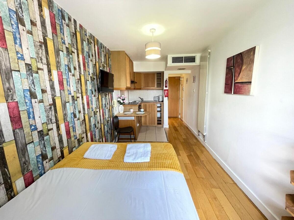 Portobello Road Artistic Studios 'Budget' Londres Quarto foto