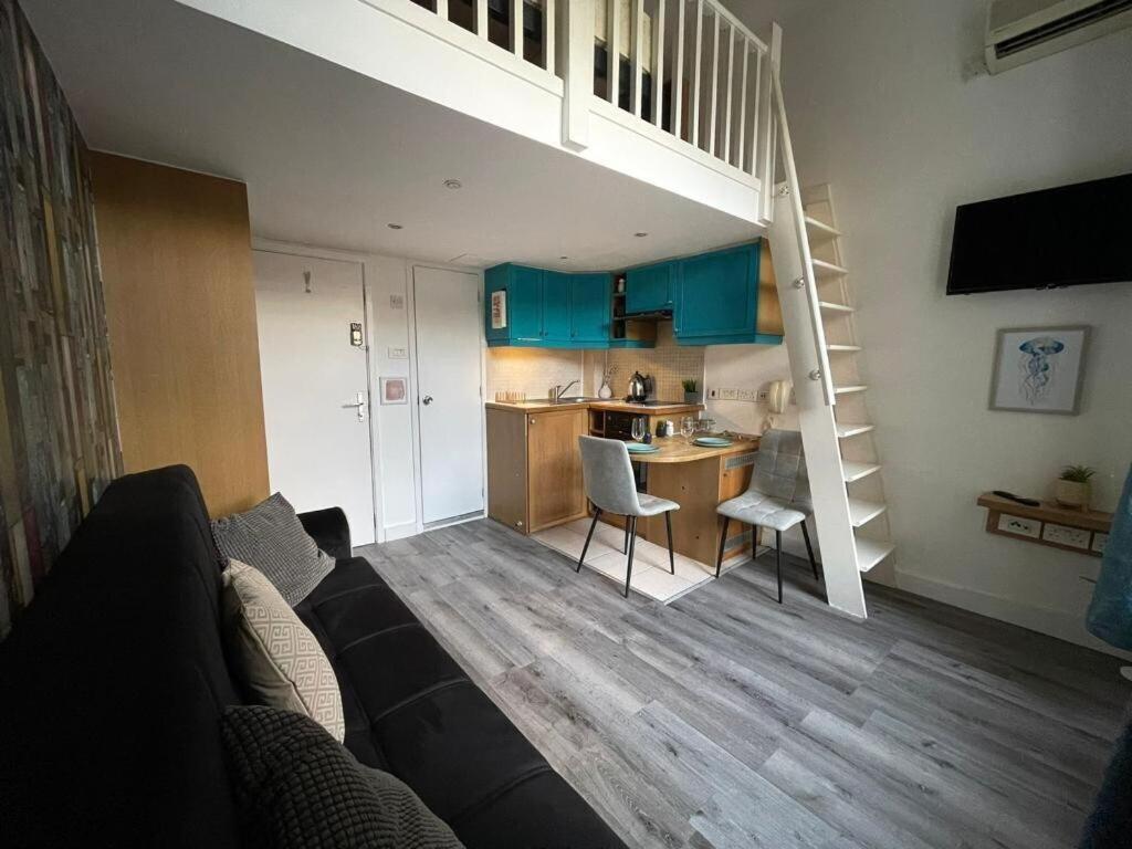 Portobello Road Artistic Studios 'Budget' Londres Quarto foto