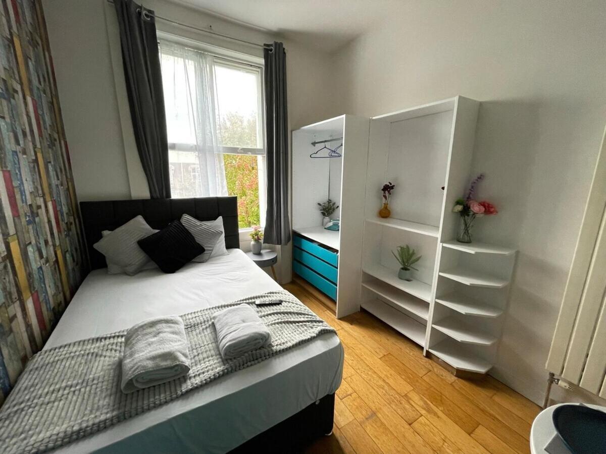 Portobello Road Artistic Studios 'Budget' Londres Quarto foto